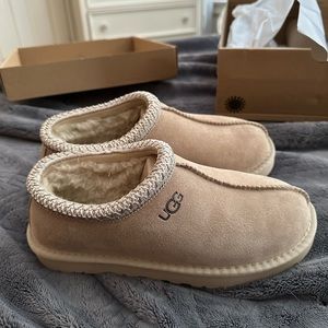 Women’s Mustard Seed Ugg Tasman Slippers